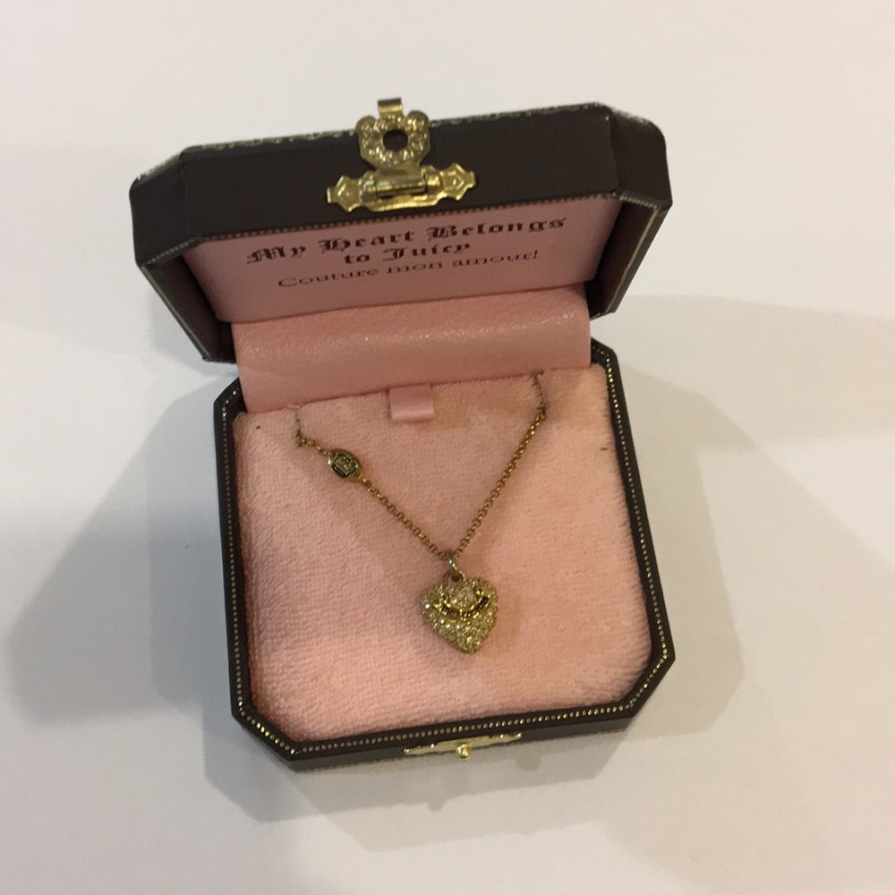 Juicy Couture heart neckless